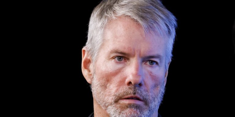 Значок кнопки зі стрілкою вниз