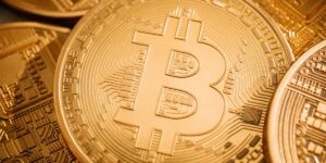 Біткойн перевершує золото та акції з початку конфлікту в Ірані