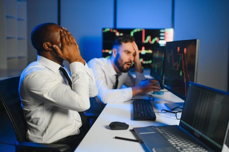 Біткойн впав до 66 000 доларів — що трапиться, якщо підтримка в 66 000 доларів не вийде?