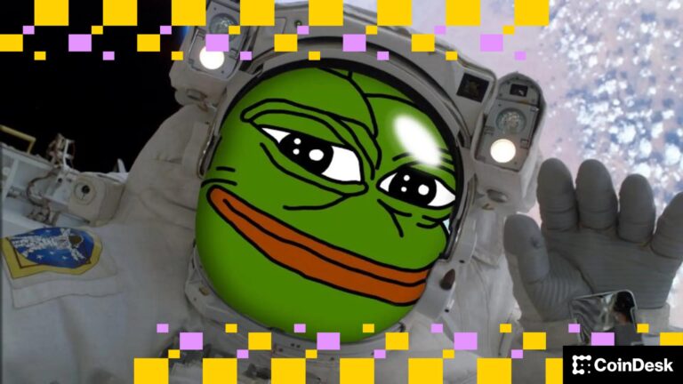 Ціна BTC наближається до  000, мемкойни підвищують настрій ризику: Crypto Markets Today