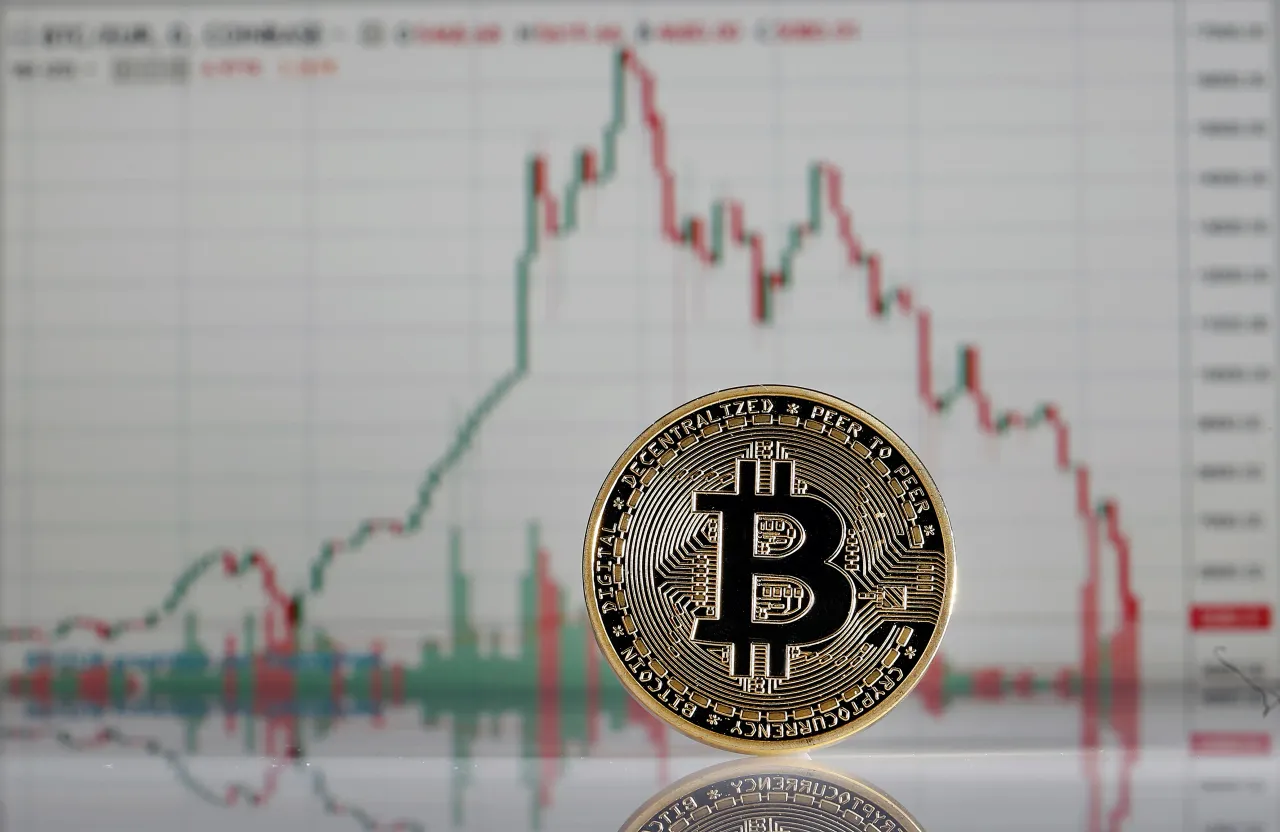 Адам повернувся до наступного шоку попиту