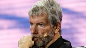 Це «кінець» — після нищівного обвалу цін Сейлор оголосив про кінець зими біткойнів і криптовалют