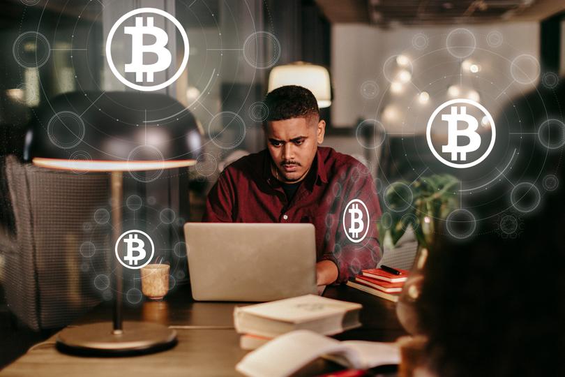 BTC відскакує від нічного падіння до 65 000 доларів, але залишається під тиском