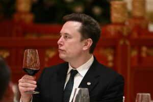 Нобелівський лауреат-економіст різко попереджає про біткойн бикам SpaceX