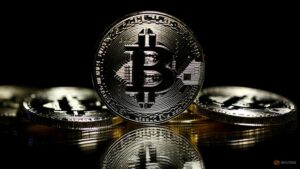 Стратегічні продажі біткойнів проливають світло на компанії, що займаються накопиченням криптовалюти